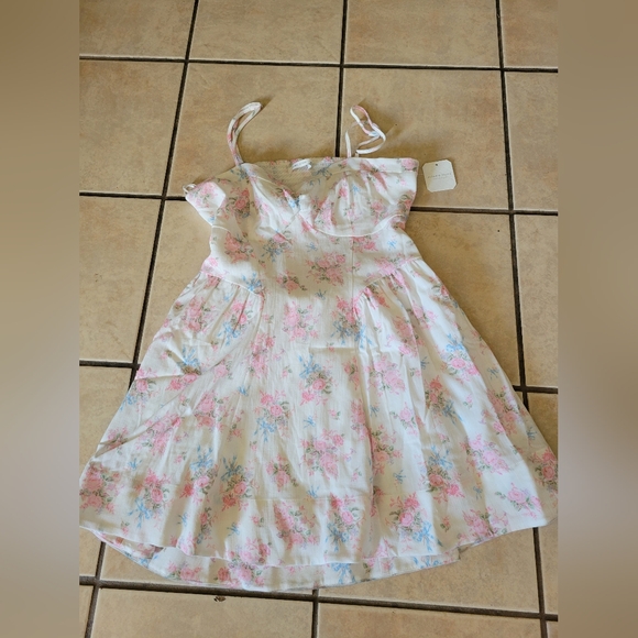 Altar'd State Dresses & Skirts - Altar'd State White and Pink Floral Backless Dress